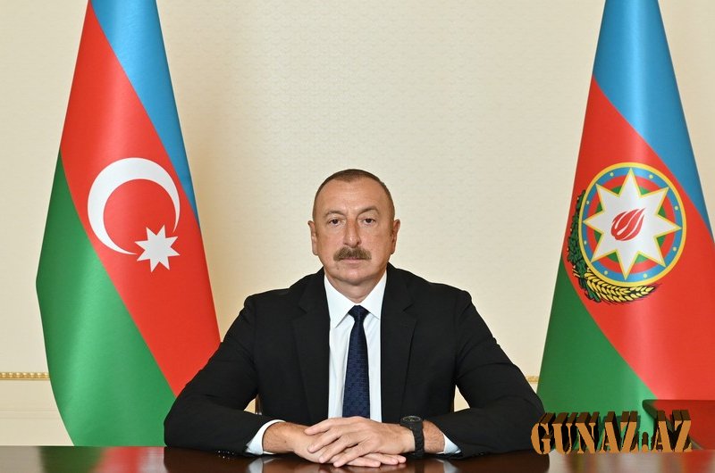 İlham Əliyev Litvada bu abidəni ziyarət etdi