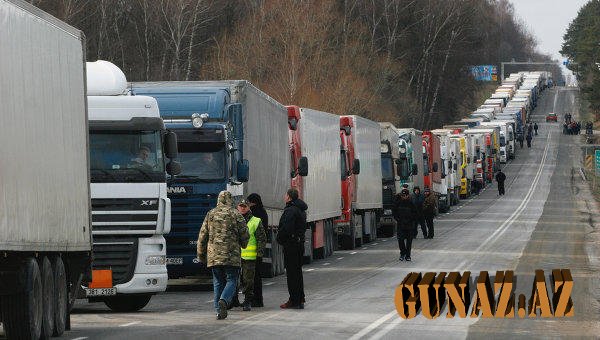 Polşa-Ukrayna sərhəddində yol niyə bağlandı?