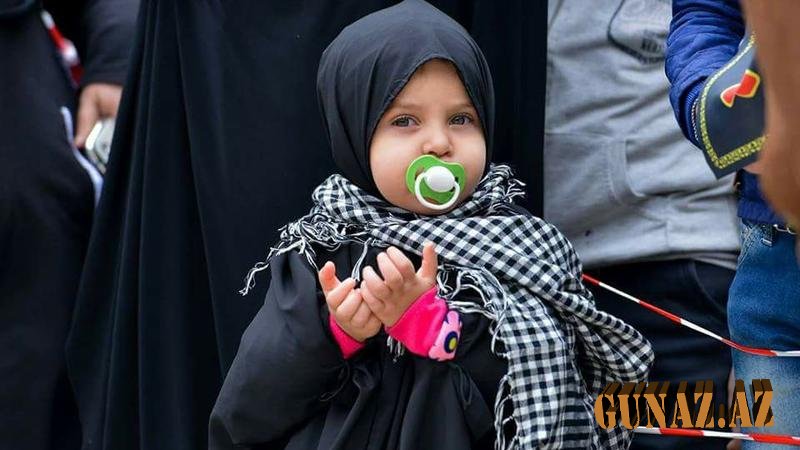 Azyaşlılar dini mərasimə qatıldı: Polis hərəkətə keçdi
