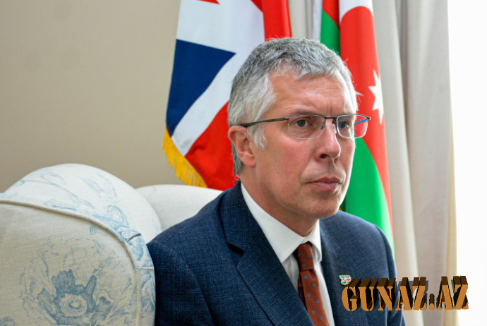 Britaniya səfiri Qaxa gedib