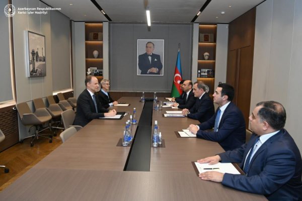 Ceyhun Bayramov İsveçrənin yeni səfiri ilə görüşdü