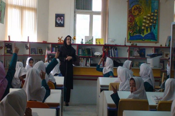 İranda xarici dillərin tədrisi qadağan edilib