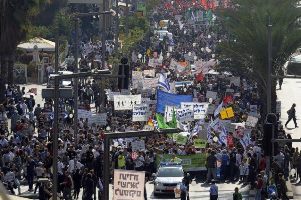 İstanbulda İsrailə etiraz aksiyası: 63 yaralı var