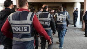 FETÖ əməliyyatı: Polis rəisi saxlanıldı