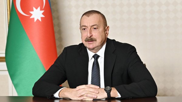 Prezident İlham Əliyev Oman Sultanını milli bayram münasibətilə təbrik edib