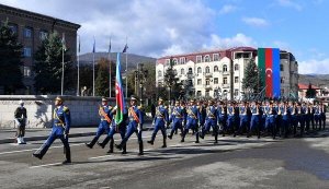 Xankəndidə parad başlayanda separatçılar hərəkətə keçdi