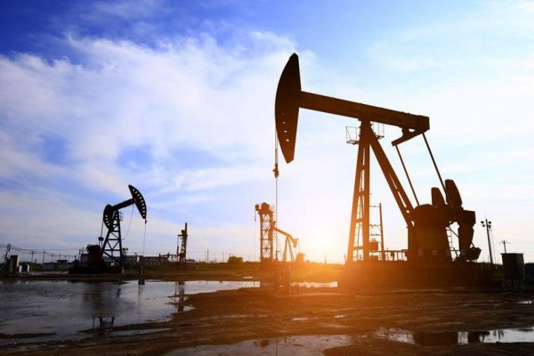 Azərbaycan neftinin qiyməti 80 dollardan aşağı düşüb