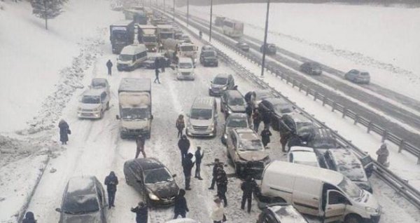Rusiyada ağır yol qəzası olub