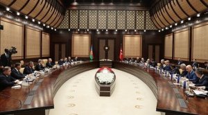 Əliyevlə Ərdoğan geniş tərkibdə görüşdülər