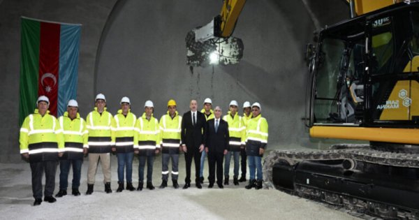 Prezident tunelin açılışında iştirak etdi