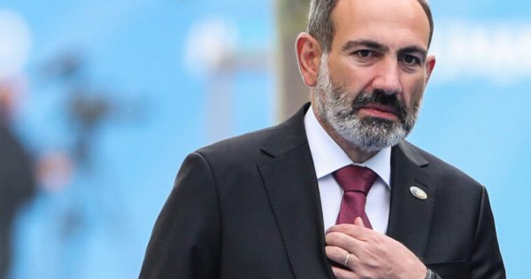 Paşinyan Qazaxla sərhəddə yerləşən kəndlərdə görüş keçirir