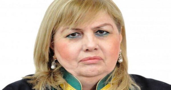 Həbsdə olan vəkil məhkəmə zalından azadlığa BURAXILDI