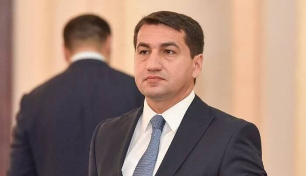 Hikmət Hacıyev: Şuşanın təbiəti sakinlərin 30 illik ayrılıqdan sonra öz evlərinə qayıtmasına sevinir