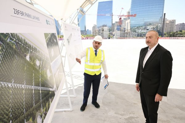 Prezident Zəfər parkında aparılan tikinti işləri ilə tanış oldu - Foto