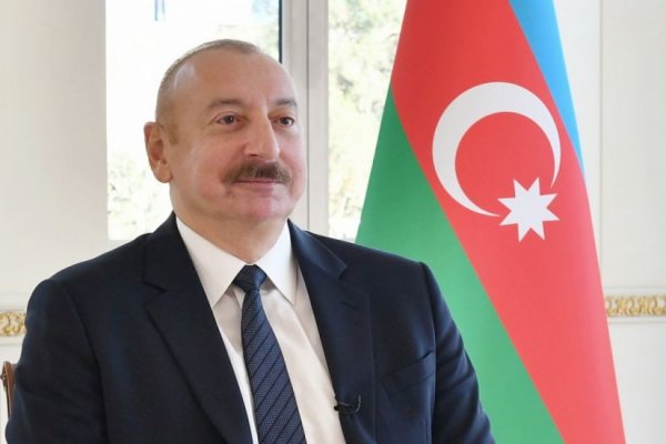 Prezident çempiona zəng etdi