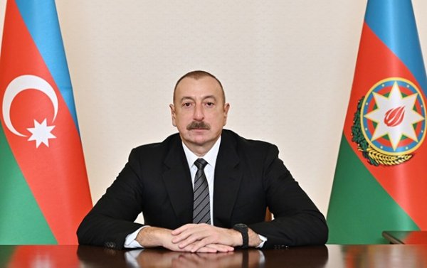 Əliyev Pezeşkiana başsağlığı verd