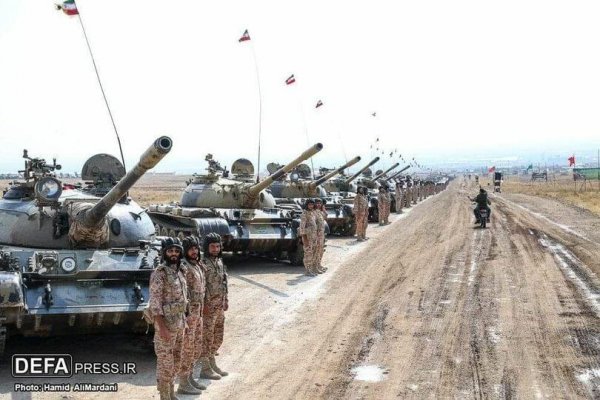 Müharibə hazırlığı: İran qüvvələrini geri çəkir