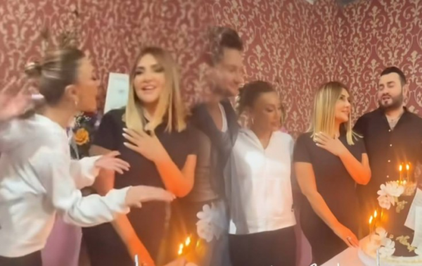 Zülfiyyə Xanbabayevaya ad günü sürprizi