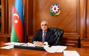 Əli Əsədov  QƏRAR İMZALADI