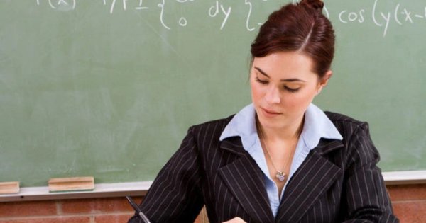 Müəllimlərin maaşı artdı