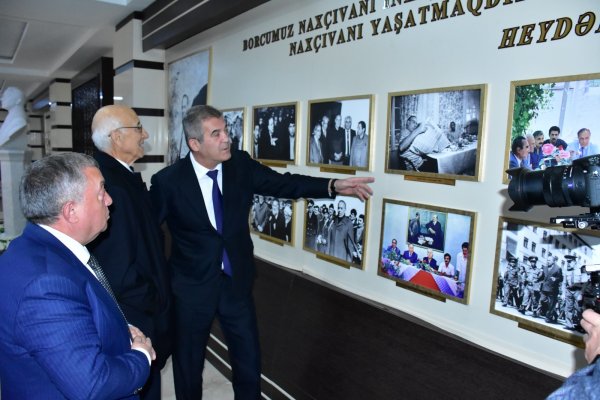 32 yaşlı yeniləşən PARTİYA