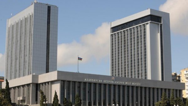 Milli Məclisə yeni avtomobillər verildi