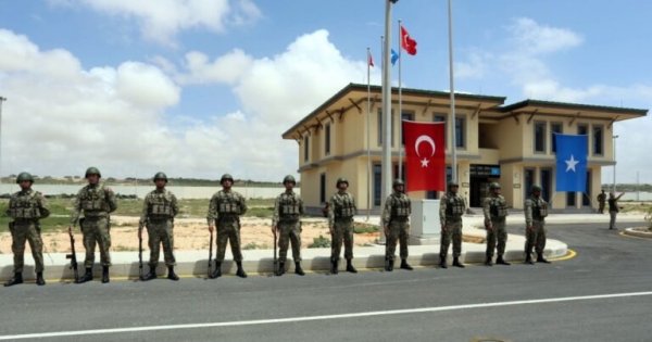 Türkiyə Somalidə hərbi obyekt tikir