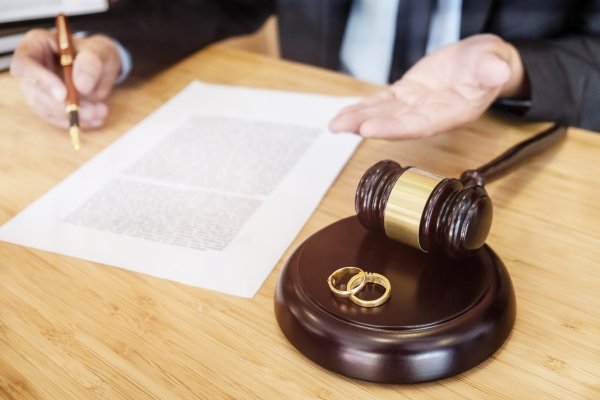 Bu ölkədə boşanmaq qorxuludur - Elə cəza verilir ki...