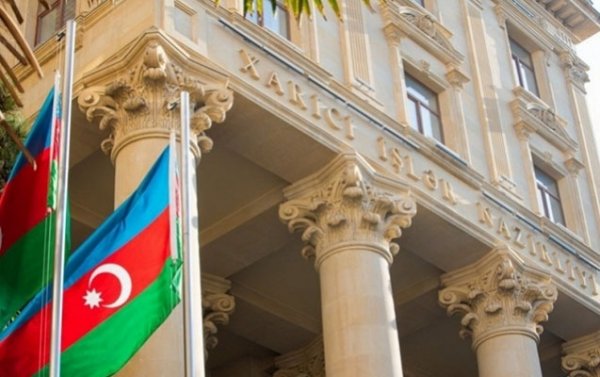 Rəsmi Bakı girov götürülən gəmi ilə bağlı nota verdi