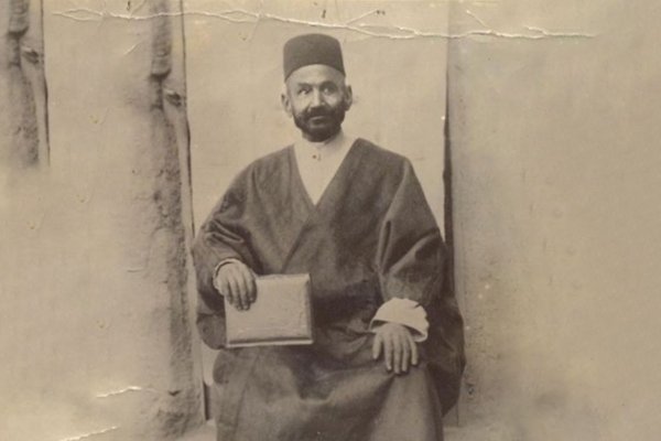 İranda əsərlərinin çapına qadağa qoyulan şair - ARAŞDIRMA