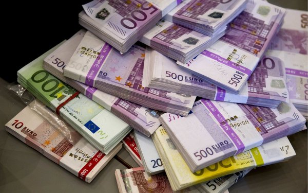 Bankdan 10 milyon avro oğurlandı