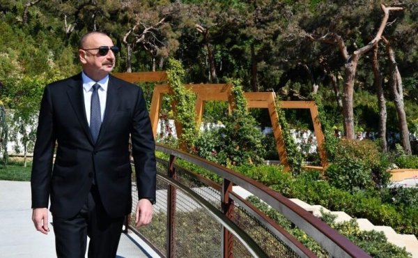 Prezident Xankəndidə Zəfər parkının təməlini qoydu