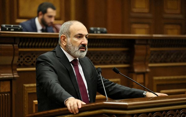 “Yeni konstitusiyaya ehtiyac var” - Paşinyan