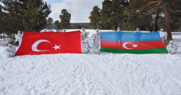 Azərbaycan və Türkiyə hərbçiləri birgə təlim keçib