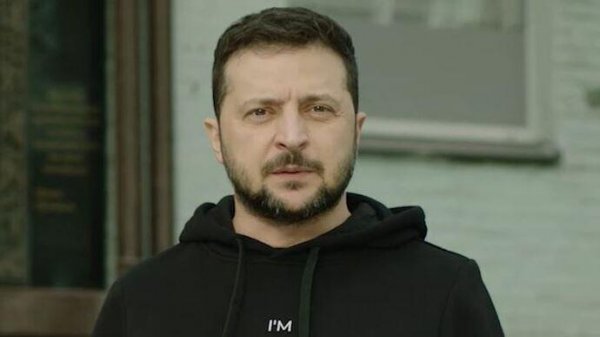 Zelenski ingilis dilindən imtina etdi
