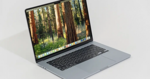 Macbook-u adi noutbukdan seçmək üçün 5 əsas səbəb