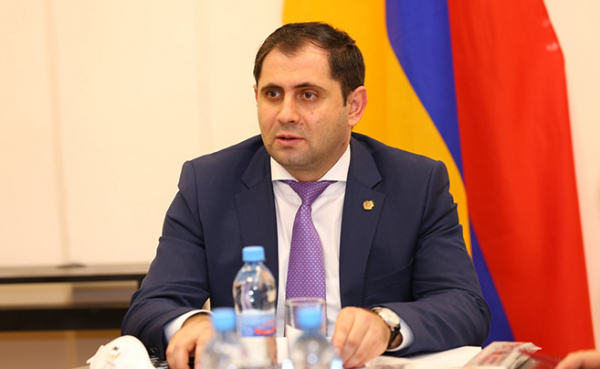 Silah alınır, istehkamlar tikilir, ordu güclənir