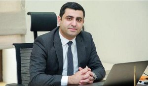 İşdən çıxarılan aparat rəhbərinin müsahibəsi diqqət çəkdi