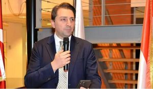 Türkiyə konsulu Ermənistan konsulluğuna getdi