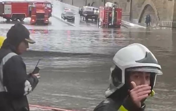Köməksiz qalmış 20 nəfər təxliyə olundu