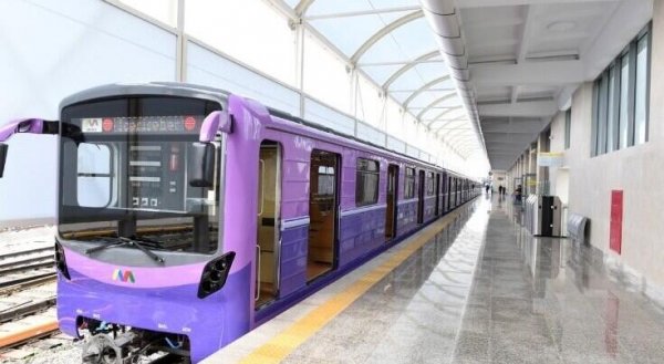Metroda düyməni basanlar cərimələnəcək - AÇIQLAMA