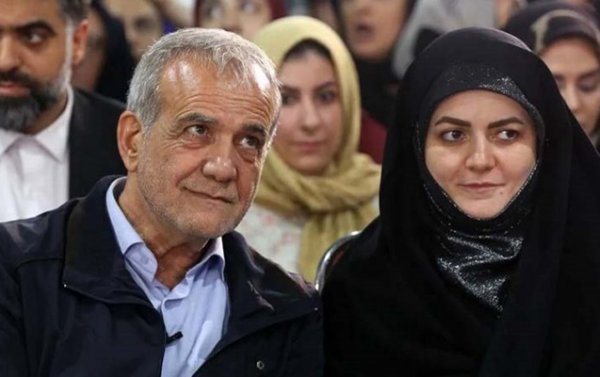Pezeşkianın qızı da Bakıya gəlibmiş - Foto