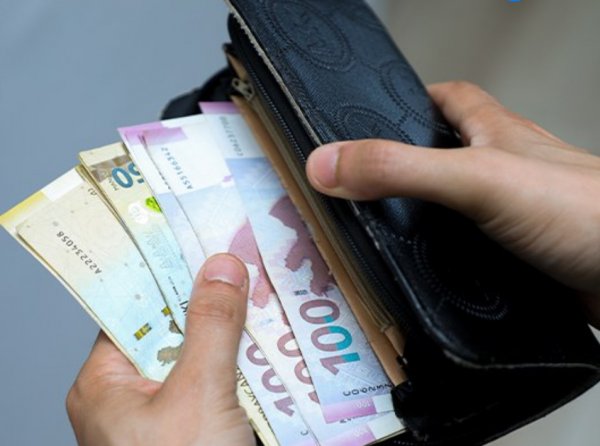 Dörd ayda əhali 18 milyarddan çox xərcləyib