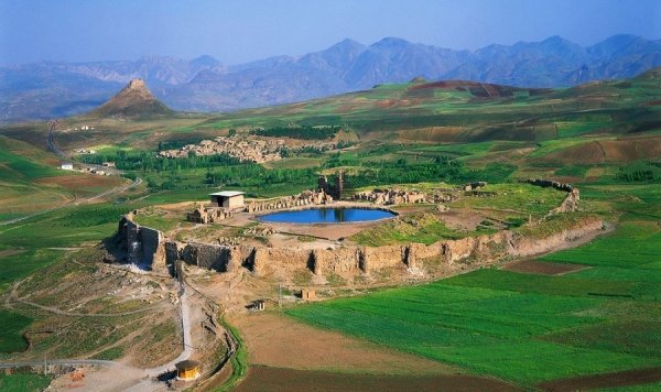 Dağların Səssiz Nəğməsi və Yaddaşda Qalan Həsrət