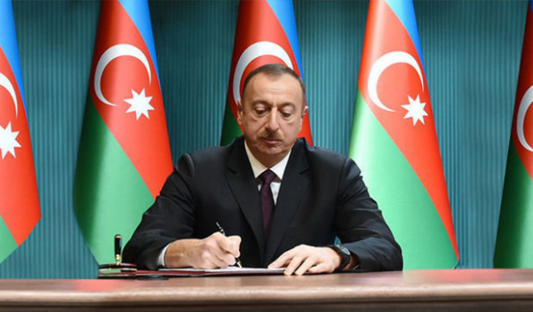 Prezident 3 fərman imzaladı