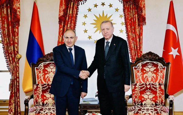 Ərdoğan Paşinyanı qəbul etdi