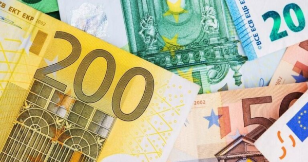 Valyuta bazarında kritik durum – Manat 4 il sonra ilk dəfə belə oldu