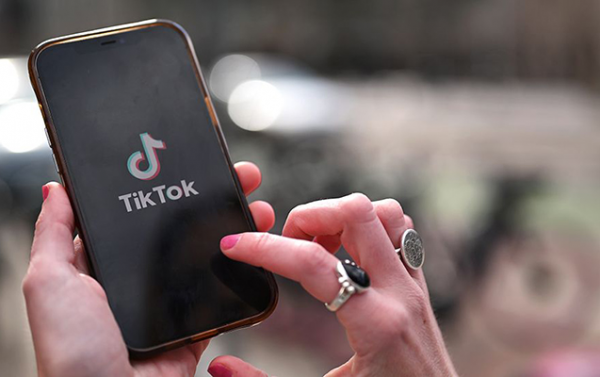 Gənc qız “TikTok”da yazdıqlarına görə - 1000 manat cərimələndi