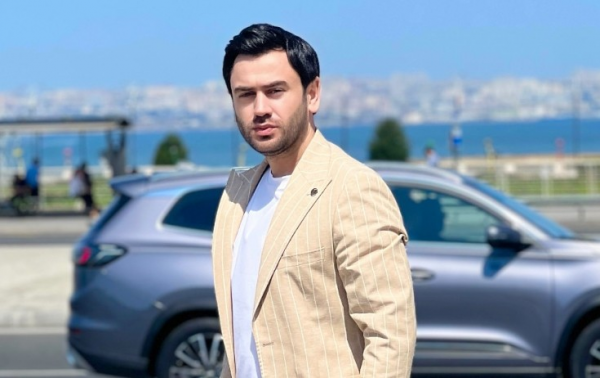 Üzeyir onlardan şikayətçidir