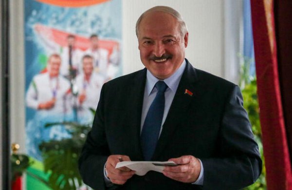 İran bizi inandırmağa çalışır ki, Ermənistan... - Lukaşenko